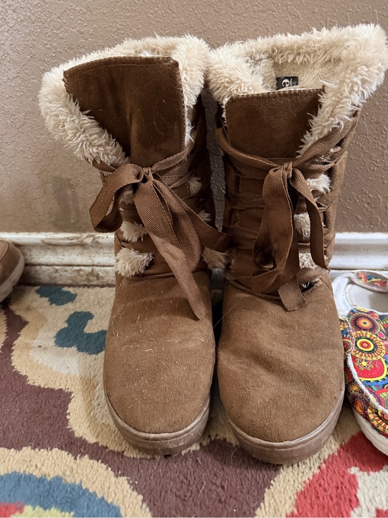 ELF Shoes - ELF Brown Faux-Suede Lace-Up Winter Boots with Cream Fur Trim